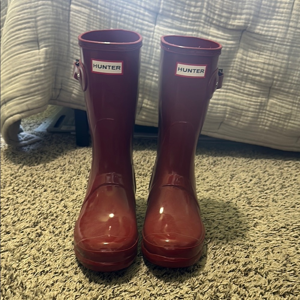 Hunter Glossy Cherry Boots